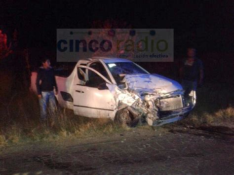 Tepeyahualcodecuauhtémoc Fuerte Impacto Frontal Entre Dos Camionetas