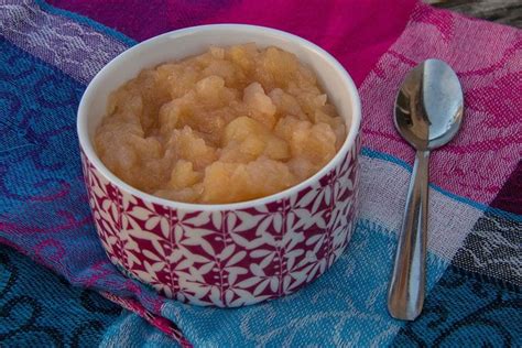 Compote Pommes Poires et Coings à l eau de rose Les petits plats de