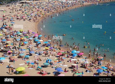 Beach Spain Crowd Hi Res Stock Photography And Images Alamy