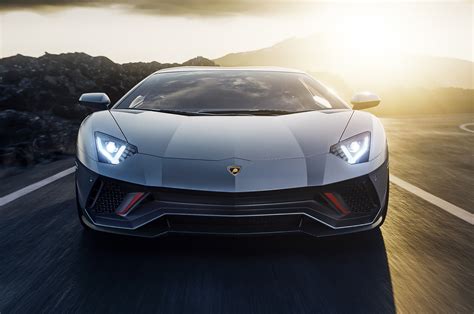 The 770 Hp Aventador Lp780 4 Ultimae Is The Swan Song For Lamborghinis