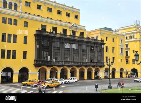 Colonial Buildings Plaza Mayor Lima Peru Stock Photo Alamy