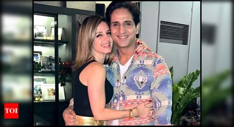 Did Sussanne Khan Make Her Relationship With Rumoured Beau Arslan Goni