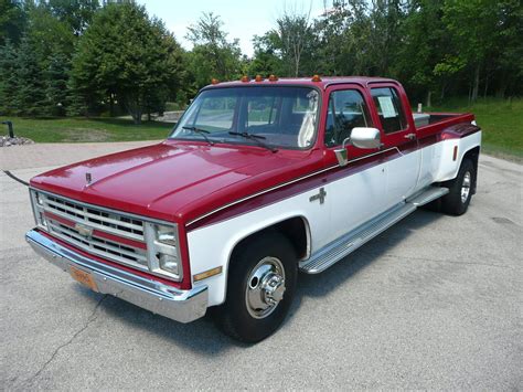 Pin By Chris Jordan On Suburban Blazer And Other C Trucks Cool Trucks