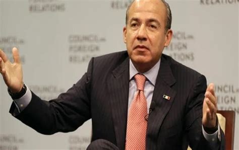 Analizan enjuiciar a Felipe Calderón por crímenes de guerra