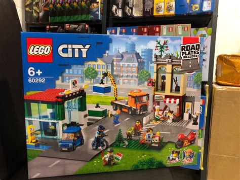 Lego City 60292 Town Center Hobbies And Toys Toys And Games On Carousell