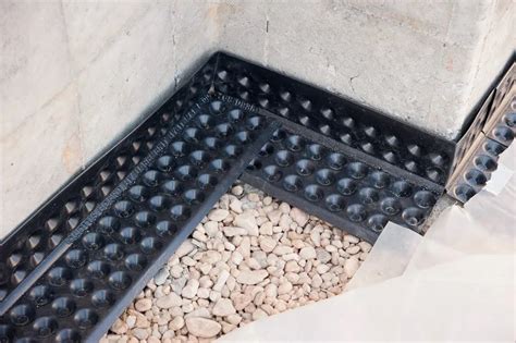 8 30mm Hdpe Dimpled Plastic Drainage Sheet Waterproofing Drainage Board