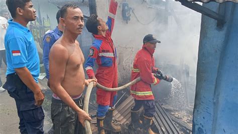 5 Rumah Di Kragilan Kabupaten Serang Terbakar Kerugian Capai Ratusan