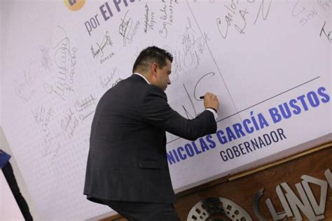 Gobernador De Cundinamarca Logr Firmar Convenios Por Valor De Mil