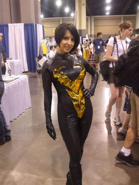 Marvel Comics Avengers Character Wasp Cosplayer Riki Lecoteyaka Lafiel Aka Riddle