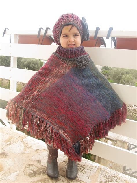 Rossa Art Poncho Bimba Con Cappellino