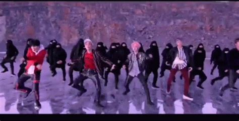 Bts Dancing GIF - Bts Dancing Kpop - Discover & Share GIFs