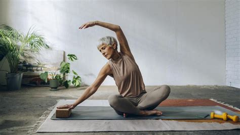 Todo Lo Necesario Para Iniciarte En El Yoga En Casa