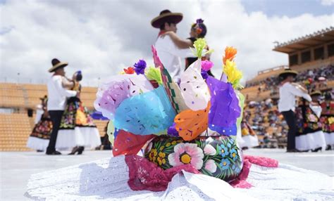 Revive la Guelaguetza Magisterial y Popular 2022 con alegría colores