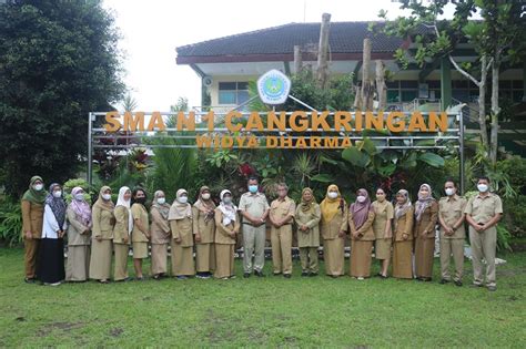 Sma Negeri 1 Cangkringan Terima Studi Tiru Adiwiyata Dari Sma Negeri 2