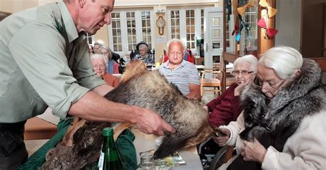 Der F Rster Brachte Den Wald Ins Haus Detail Kursana Gruppe News