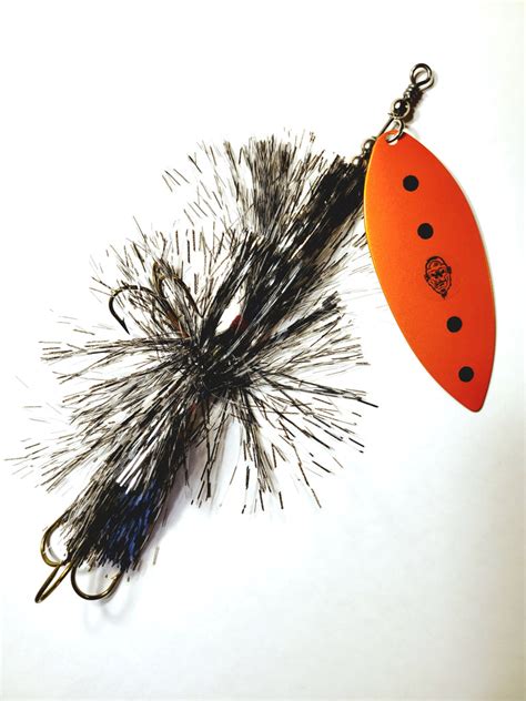 Big Willy Flashabou Single10 Willow Muskiepike Bucktail Sasquatch