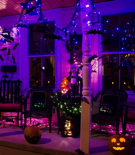 50 Chilling And Thrilling Halloween Porch Decorations For 2020