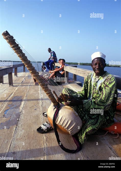 Kora Musician On Tourist Trip In The Gambia West Africa Stock Photo Alamy