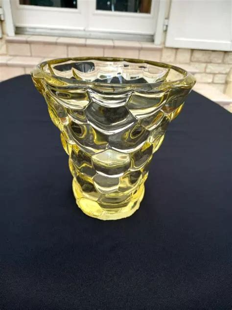 VASE ART DECO Signe Pierre D Avesn Coloris Jaune Modele Nid D Abeille