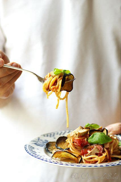 Pasta Alla Norma Pâtes Siciliennes Aux Aubergines Tomates Et Ricotta