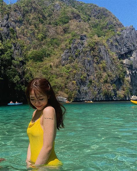 Diện bikini ái nữ nhà đại gia Minh Nhựa khoe trọn vóc dáng không hề thua chị kém em