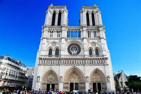 Notre Dame Cathedral Tour and Crypt Tickets, Paris