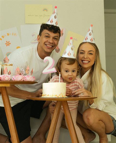 Tatá Estaniecki Bia e Júlio Cocielo Birthday Candles Birthday Cake