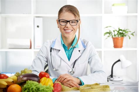 What Is a Registered Dietitian Nutritionist (RDN)? | The News God