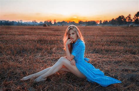 Field Look Trees Landscape Sunset Pose Model Portrait Makeup