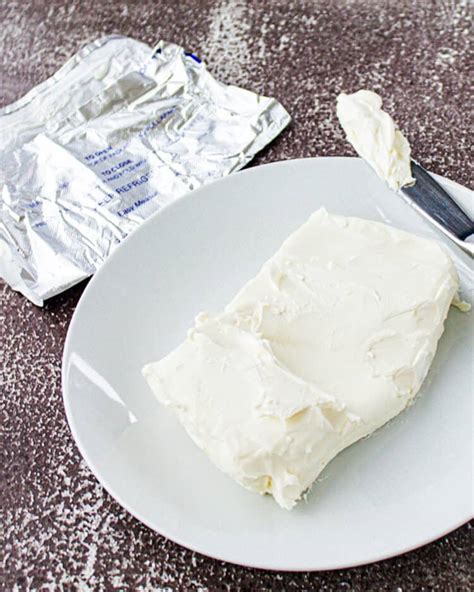 How Long Can Cream Cheese Sit Out