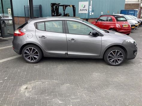 Renault Megane Iii Berline V Tce Salvage Vehicle Gray