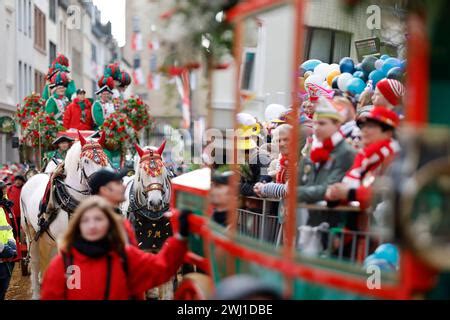 Pferde Auf Dem K Lner Rosenmontagszug Unter Dem Motto Wat E