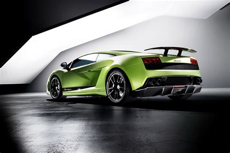 Luxury Lamborghini Cars: Lamborghini Gallardo Sv