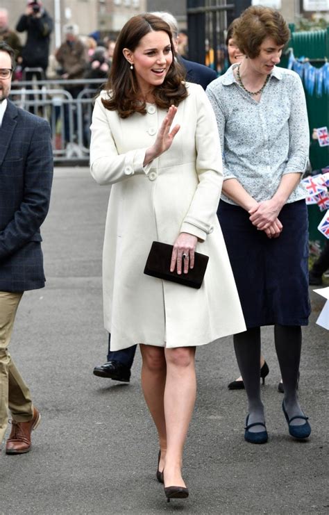 The 7 Best Maternity Outfits Rocked By Kate Middleton