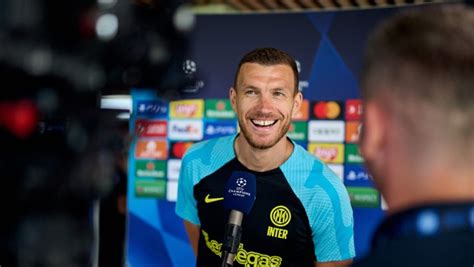 Dzeko Al Fenerbahce Ecco Quanto Risparmia LInter Con Il Suo Addio