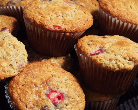 Muffins L Avoine Et Aux Canneberges Recettes Du Qu Bec