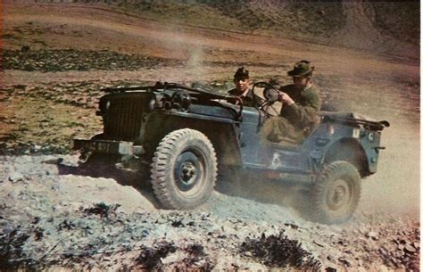 Patrouille En Jeep Caporal ZATAR Harka 32 ARRIS Algerie 1956 Pin