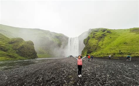 Iceland's Curtain Waterfall: Skogafoss