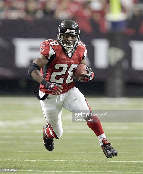 683 Warrick Dunn Falcons Stock Photos, High-Res Pictures, and Images ...