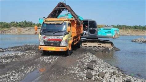 Warga Kulon Progo Lapor Dugaan Pelanggaran Penambang Pasir Di Kali