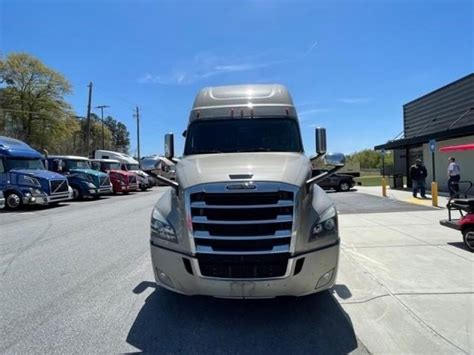 2019 Freightliner Cascadia 125 Evolution Vanguard Truck Centers