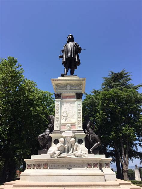 Comune Di Urbino Presentato Alla Cittadinanza Il Monumento Statuario