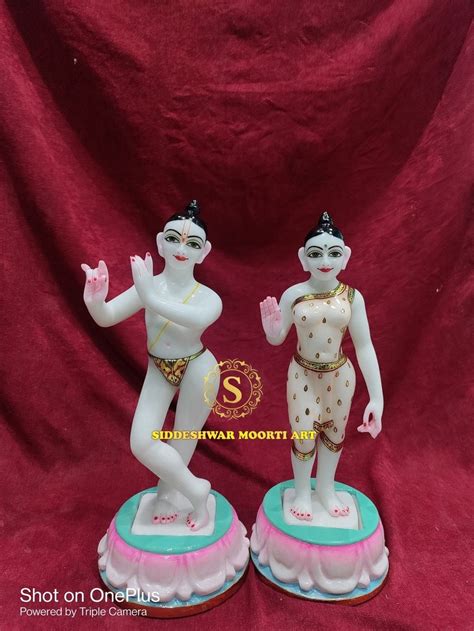 Painted Hindu Beautifull White Marble Iskcon Radha Krishna Statue For