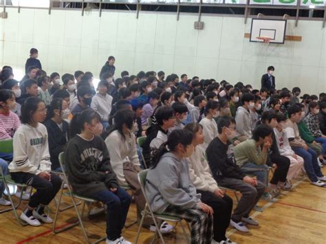 6年生 安行中学校から生徒会のみなさんが来てくださいました。 川口市立安行小学校