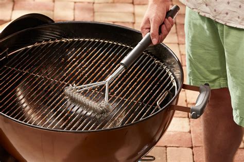 How To Clean A Grill Easy Steps For Cleaning Charcoal And Gas Grills