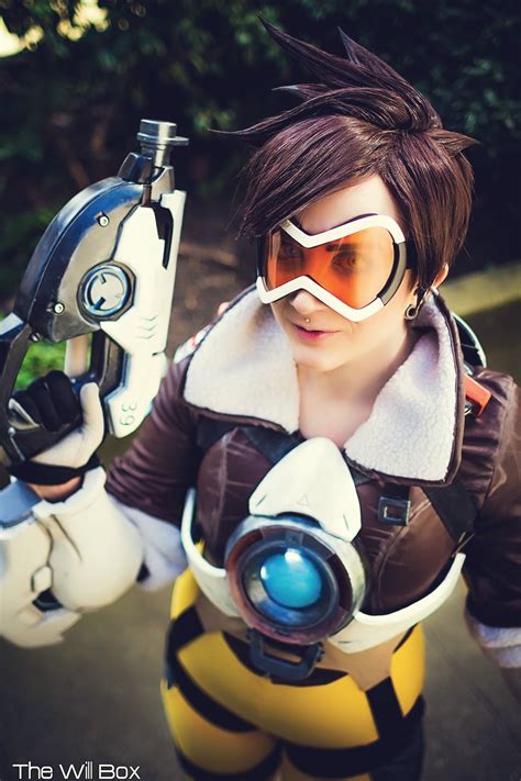 Overwatch Cosplay Will Never Forget The Butt Pose Kotaku Australia