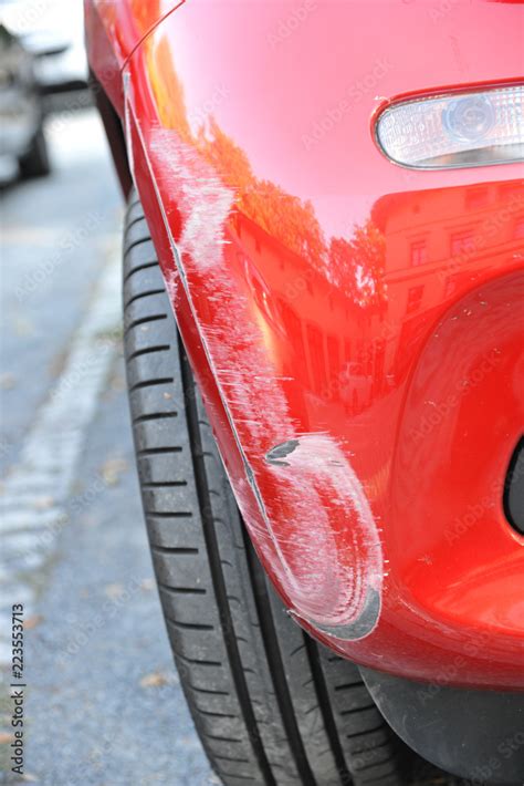 Autobeule Pkw Auto Fazrzeug Kfz Mit Beule Lackschaden Blechschaden