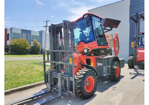 New 2018 Summit Summit 3 Tonne 4WD Rough Terrain Forklift With 2 Stage