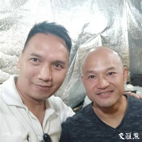 和“光头刘sir”曾是同期兄弟，这位香港前警员“正面刚”暴徒新华报业网