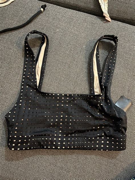 H M Bikini Top Women S Fashion Swimwear Bikinis Swimsuits On Carousell